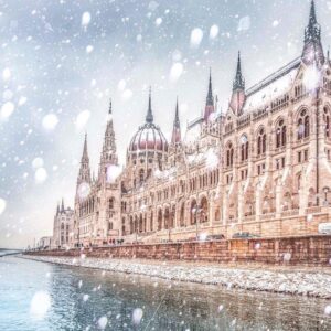 Snowing-in-Budapest-at-New-Years-Eve